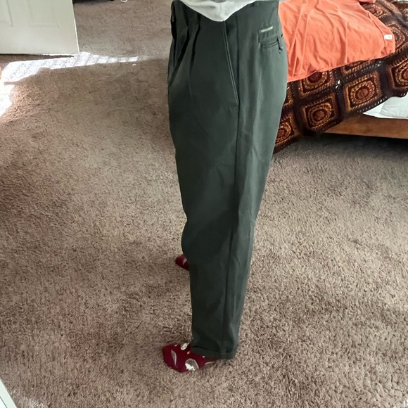 Dockers dark grey khaki pants, 30x32 straight fit - Picture 2 of 4